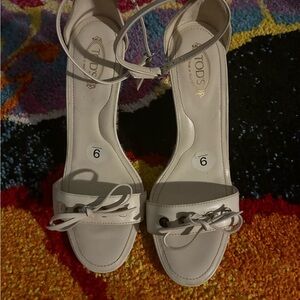 Tod's Cream Leather Women's Sandals